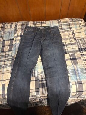 Wrangler Men’s Slim Jeans in Dark Blue Wash